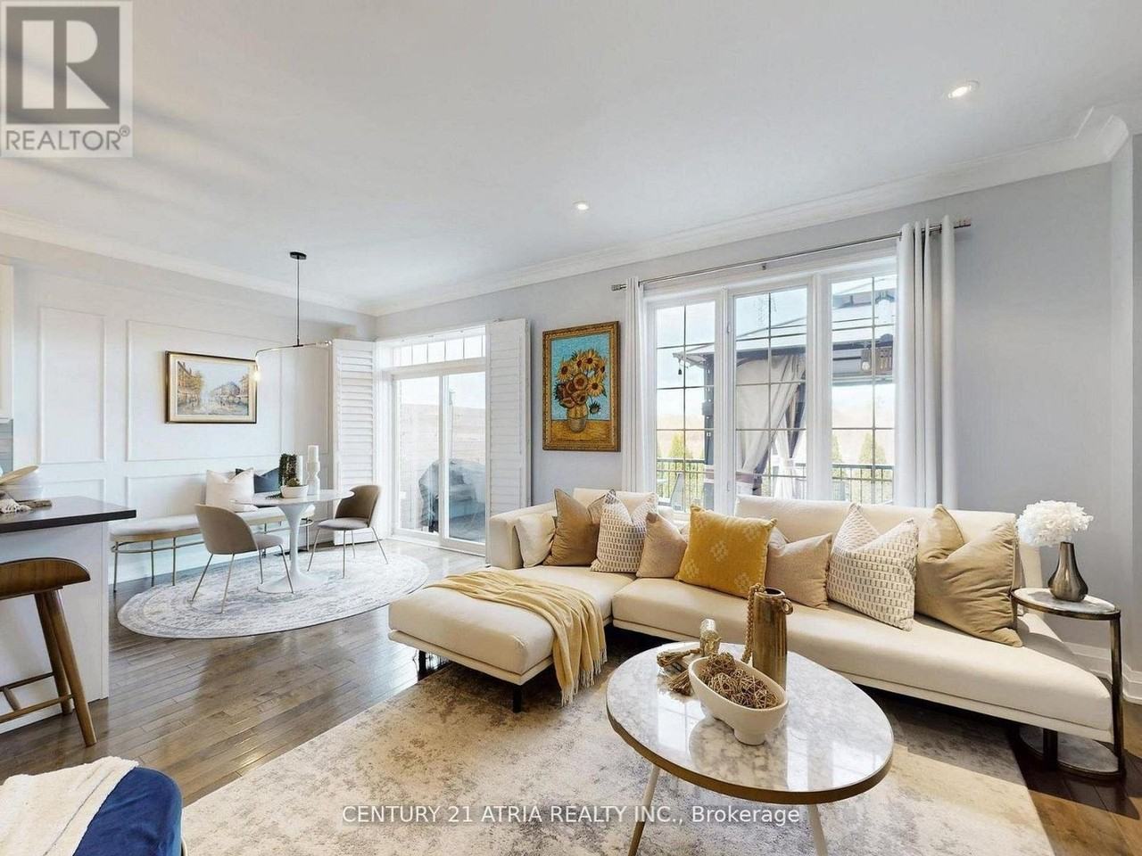 43 Stockell Cres - Photo 2 of 26