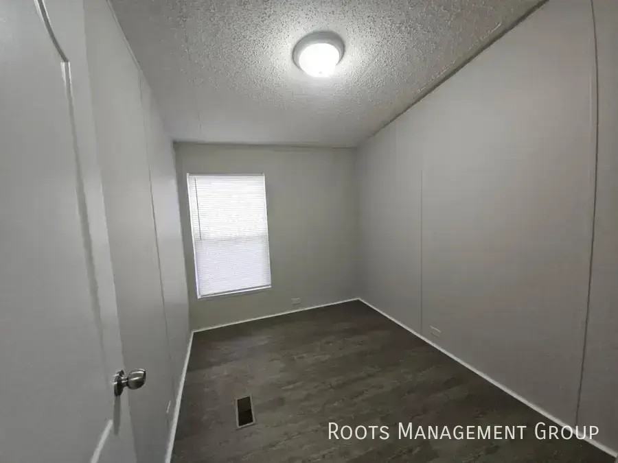 31 Queen Ave #31QA - Photo 3 of 10
