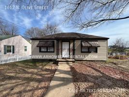featured image of 1612 N Olive St