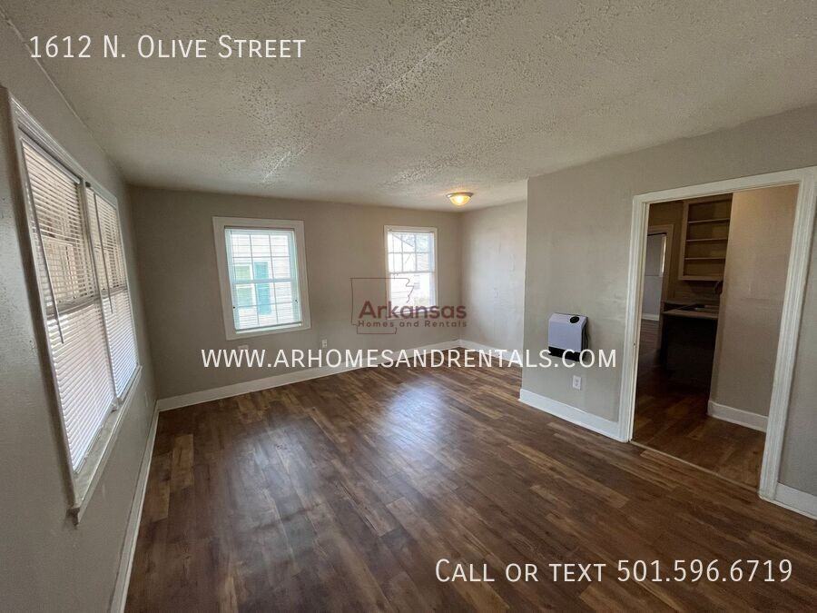 1612 N Olive St - Photo 3 of 12