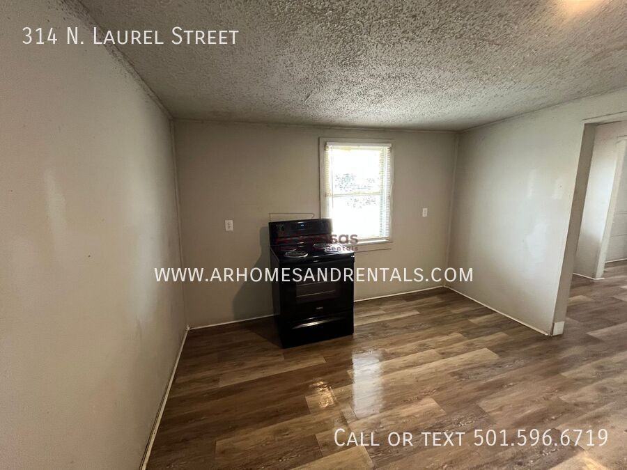 314 N Laurel St - Photo 5 of 10