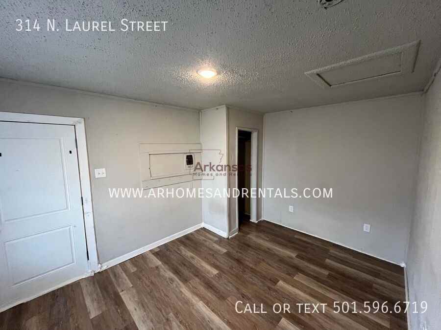 314 N Laurel St - Photo 6 of 10