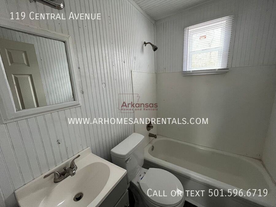 119 Central Ave - Photo 7 of 11