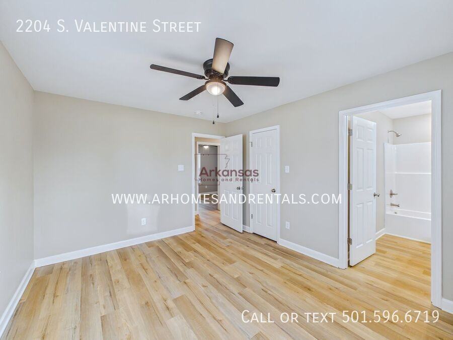 2204 S Valentine St - Photo 6 of 15