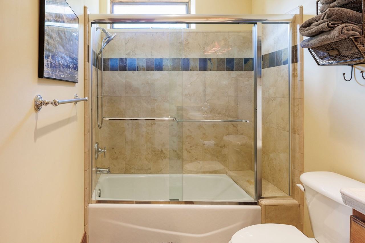 347 Luzern Rd - Photo 7 of 50