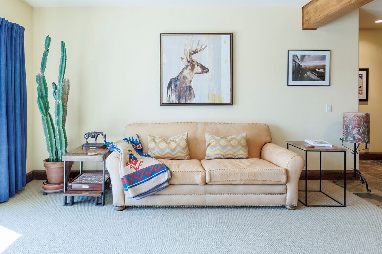 347 Luzern Rd - Photo 7 of 50