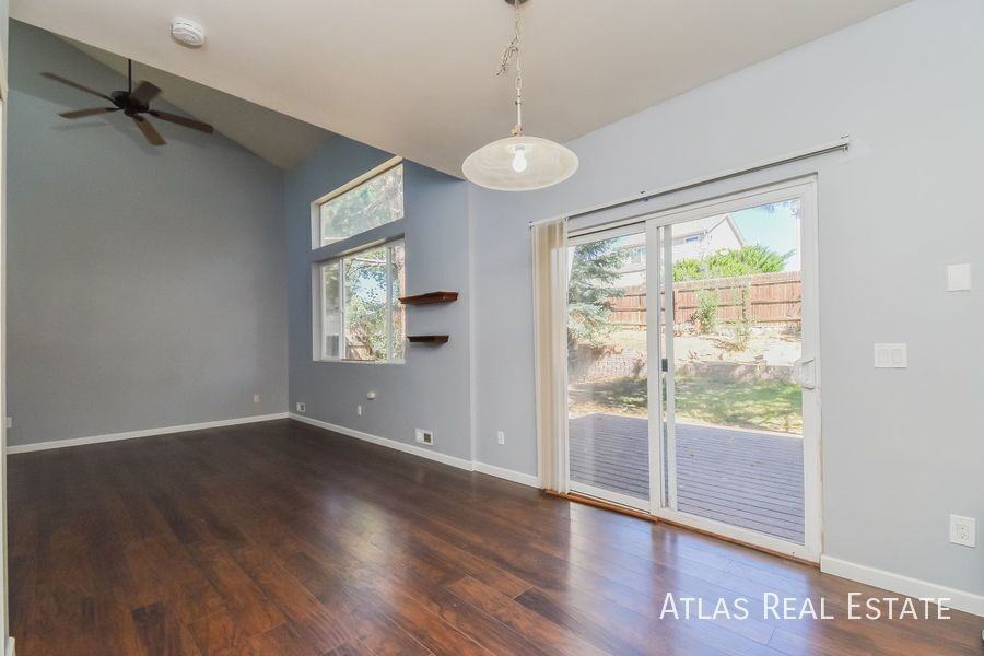 7056 Mcewan St - Photo 4 of 20