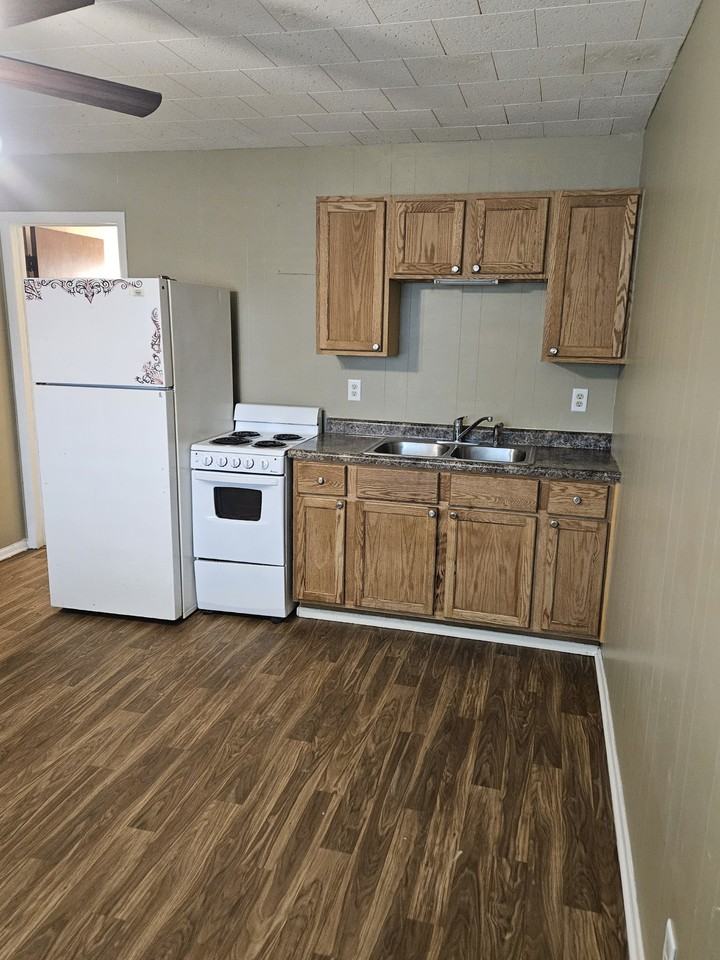 Lake Ripley Apartments - Photo 7 of 20