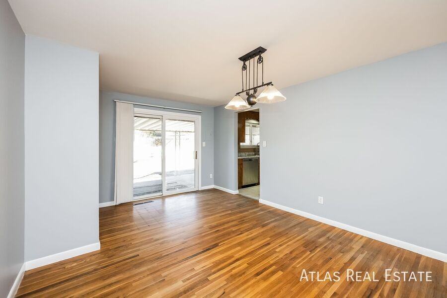 2106 Glenn Summer Rd - Photo 2 of 30