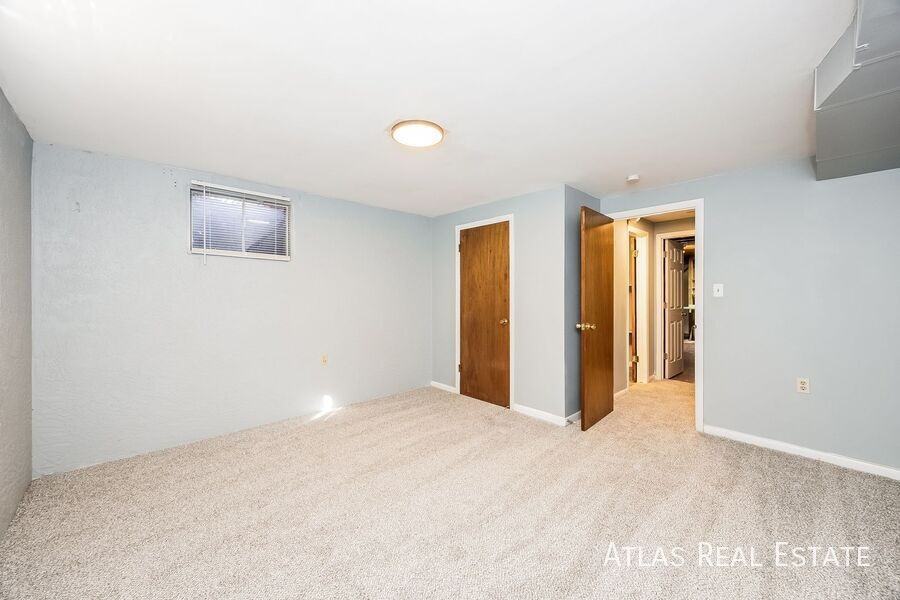 2106 Glenn Summer Rd - Photo 7 of 30