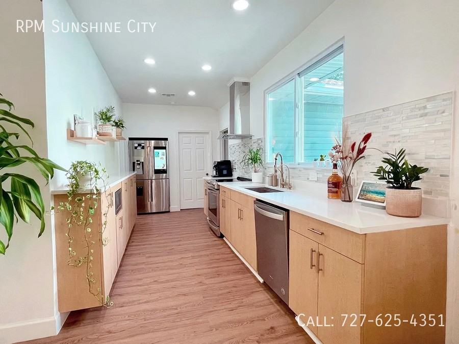 808 24th Ave N - Photo 5 of 14