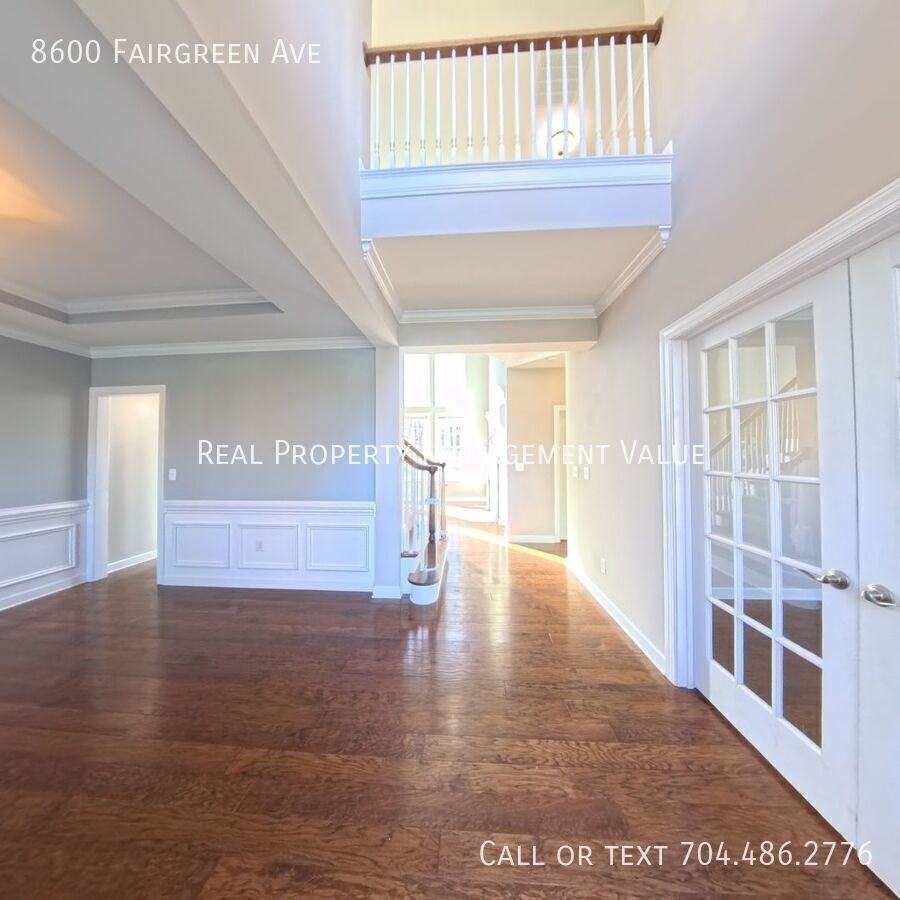 8600 Fairgreen Ave - Photo 2 of 36