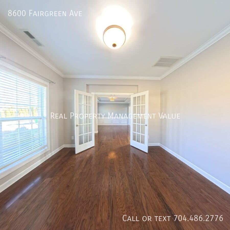 8600 Fairgreen Ave - Photo 6 of 36