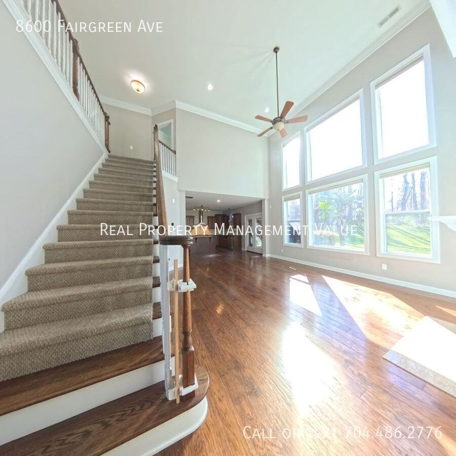 8600 Fairgreen Ave - Photo 7 of 36