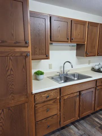 Goldenwood Apartments - Photo 5 of 16