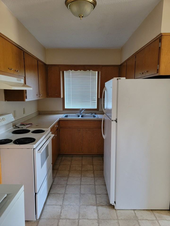 Grove Heights Townhomes - Photo 4 of 17