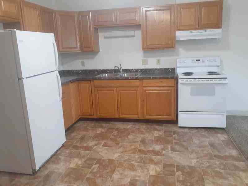 Pleasant View Manor - Photo 3 of 20