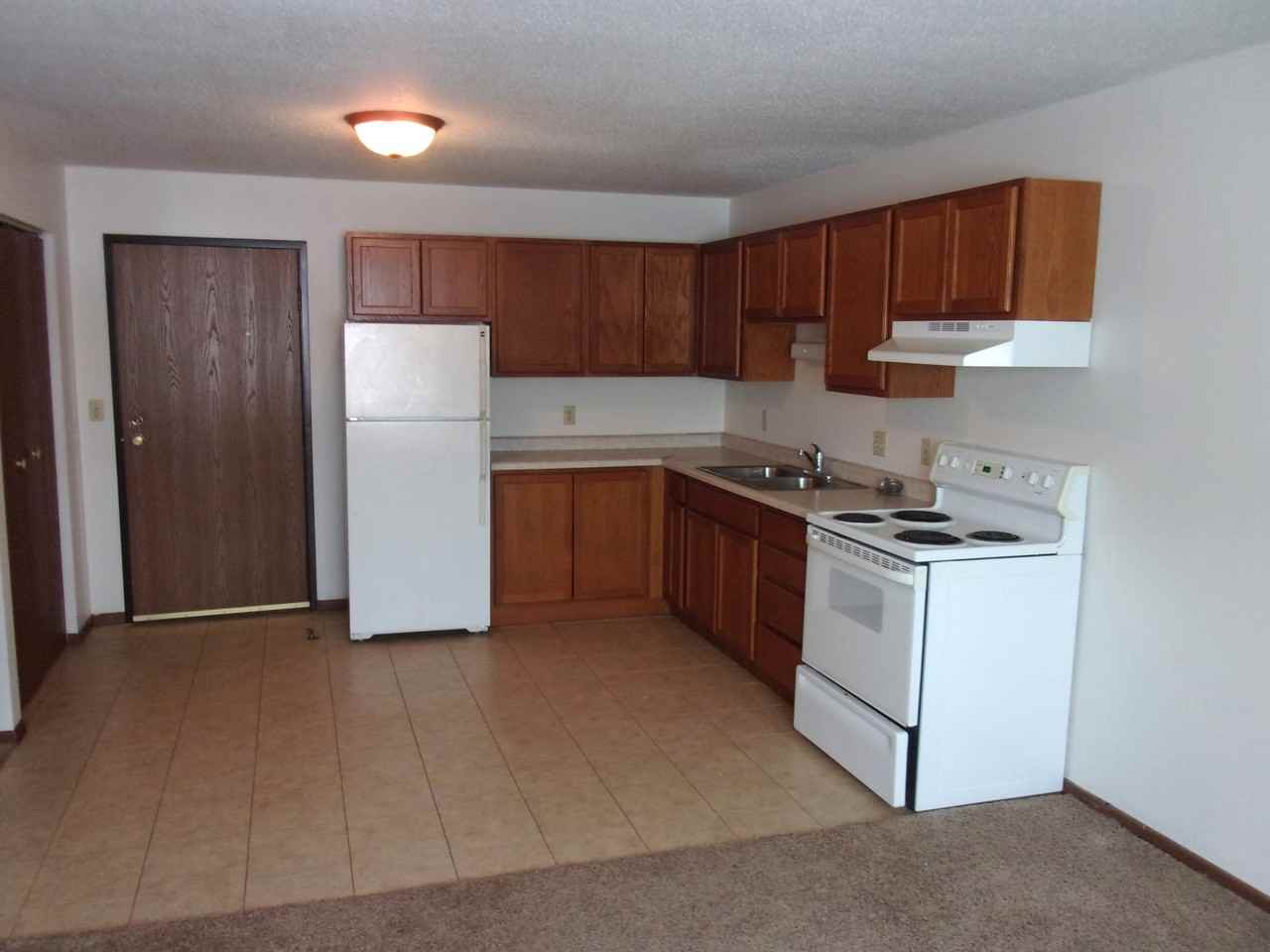 Pleasant View Manor - Photo 4 of 20