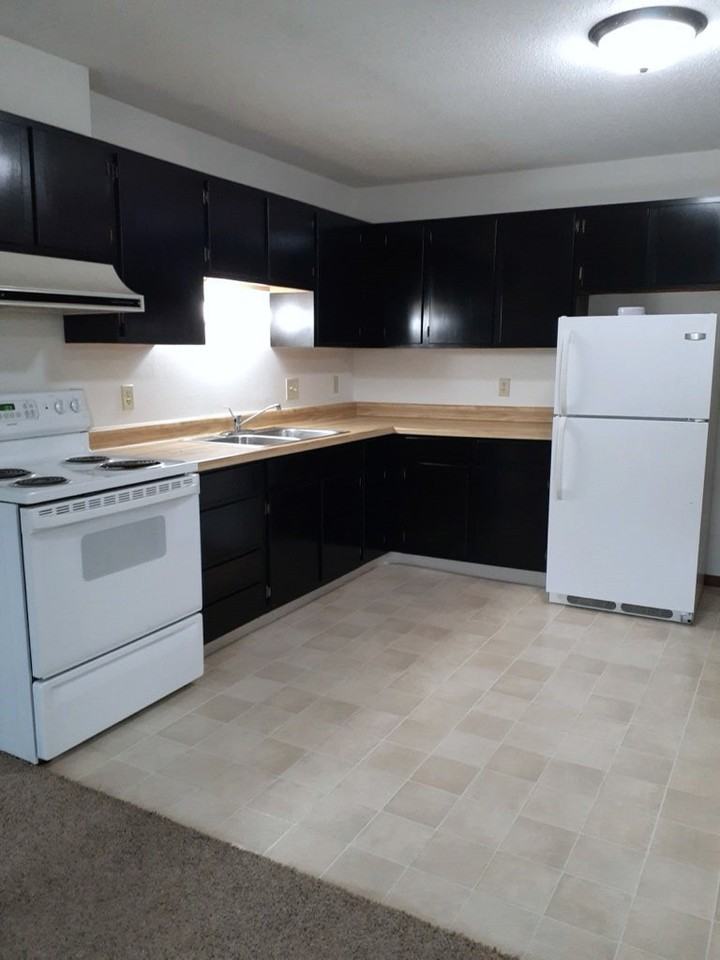 Pleasant View Manor - Photo 6 of 20