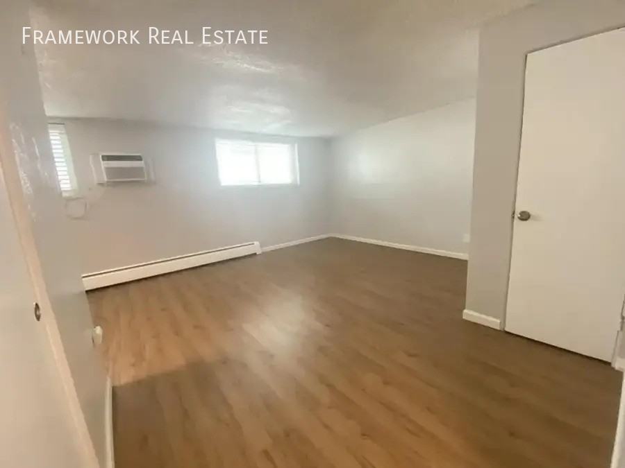 1410 Moline St #1410-106 - Photo 7 of 8