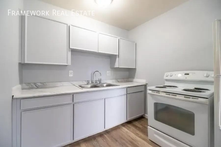 16300 E Colfax Ave #15 - Photo 5 of 33