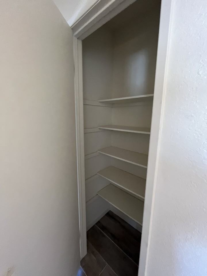 14601 Vanowen Street - Photo 6 of 12