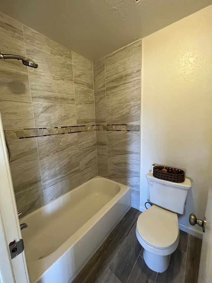 14601 Vanowen Street - Photo 7 of 12