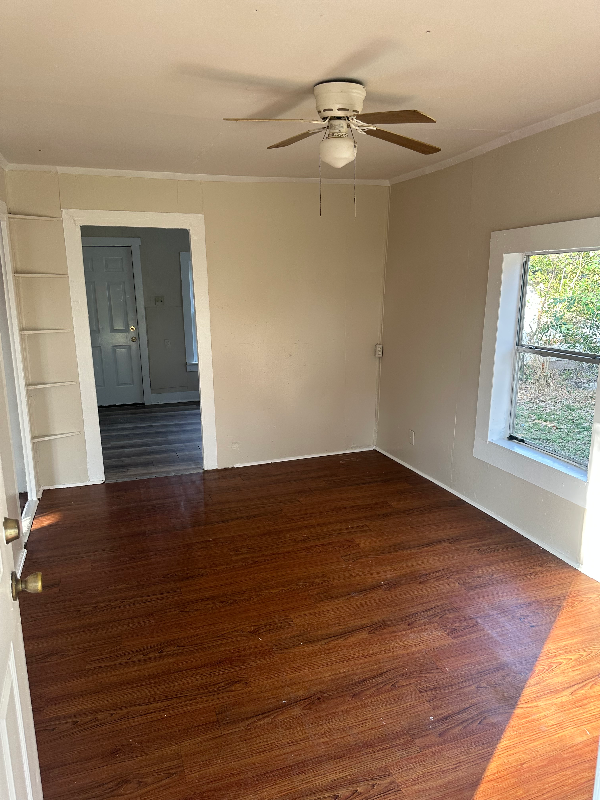 1208 Campbelton St - Photo 2 of 7