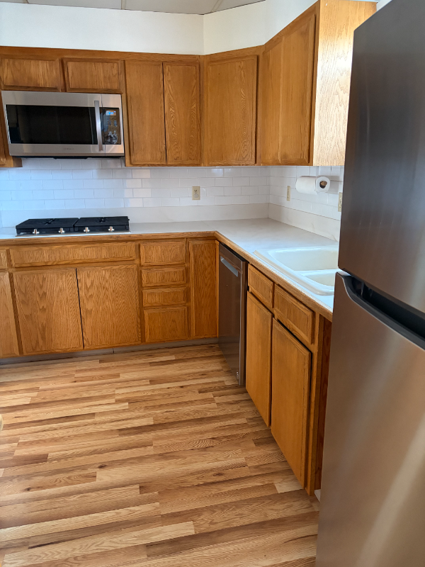 635 E 73rd Ave - Photo 3 of 12