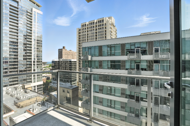 1372 S Wabash Ave - Photo 6 of 10