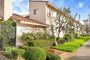 featured image of 10444 Canoga Ave #40
