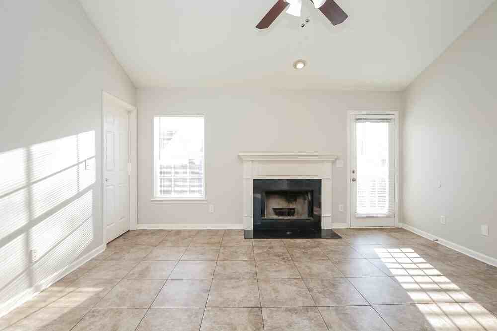 312 Sarna Dr - Photo 4 of 24