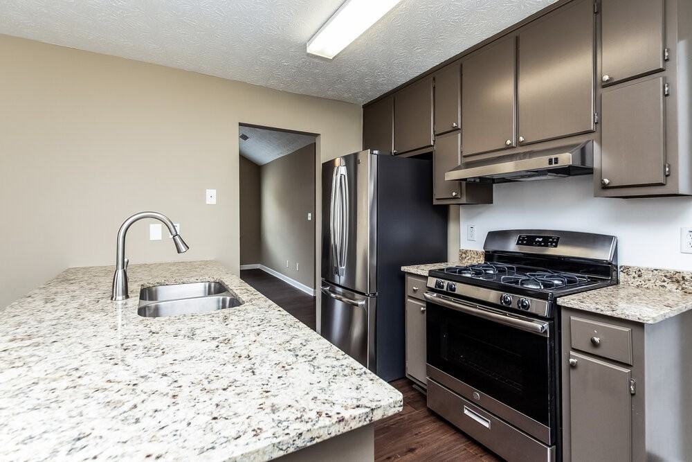 505 Horseshoe Cir - Photo 7 of 17