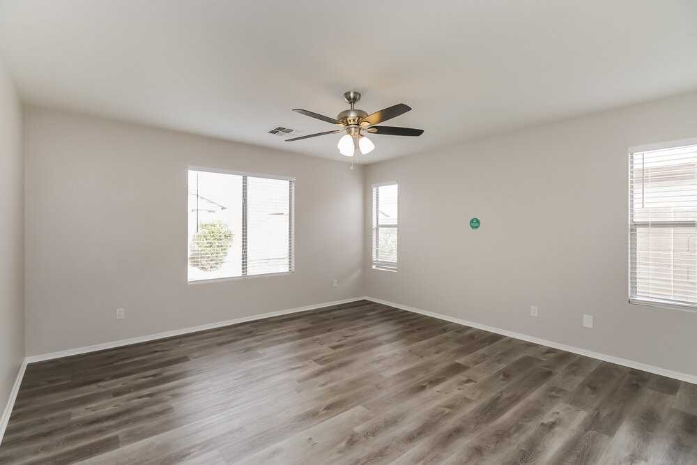 12522 W Buchanan St - Photo 7 of 16