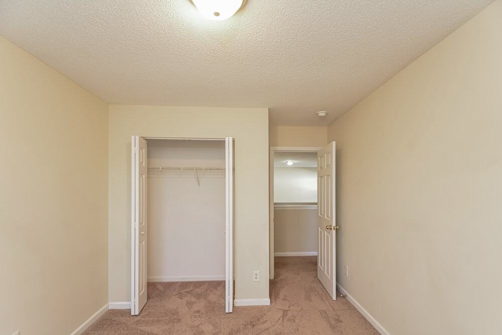 57 Valleyfield Dr - Photo 6 of 17