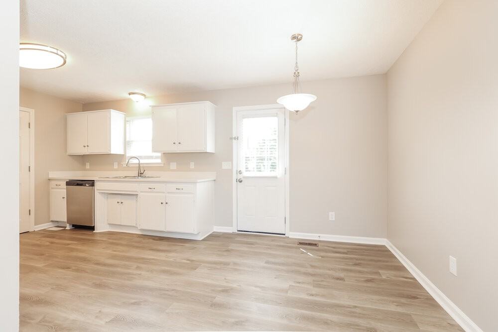 1106 Gardendale Dr - Photo 6 of 17