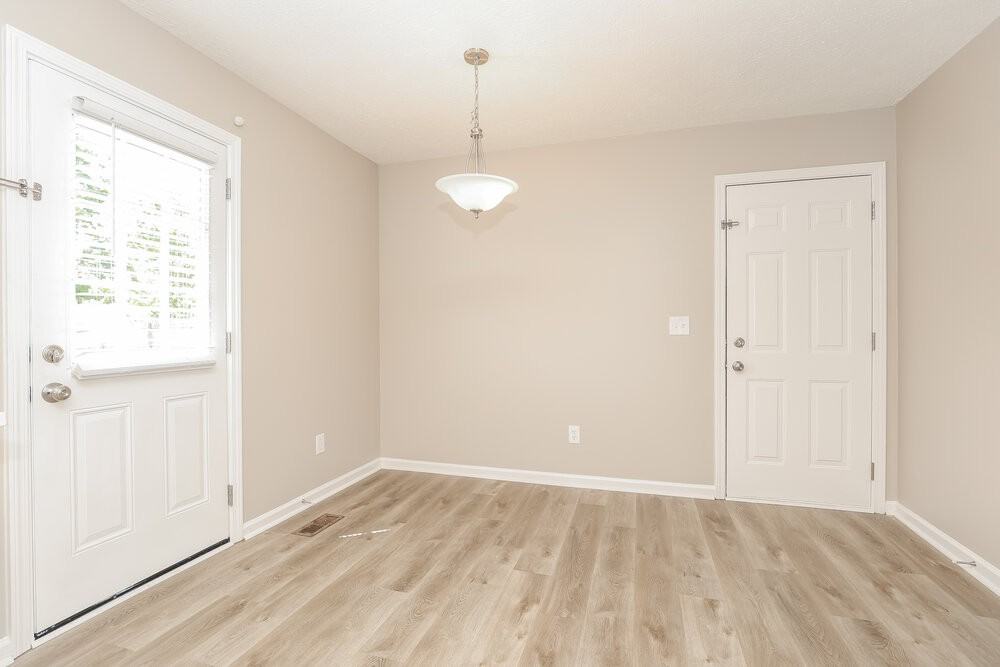 1106 Gardendale Dr - Photo 7 of 17