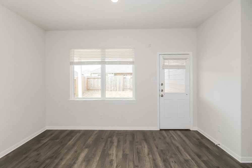 7610 Thrips Ln - Photo 7 of 21