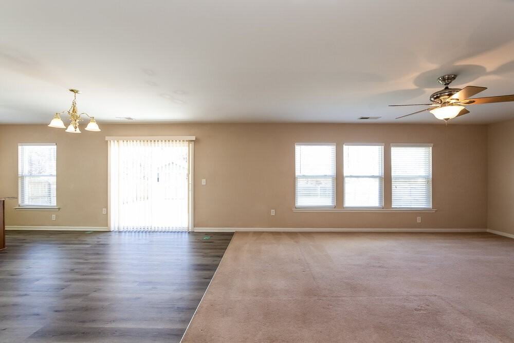 519 Nanny Point Dr - Photo 5 of 15