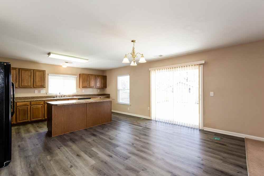 519 Nanny Point Dr - Photo 6 of 15