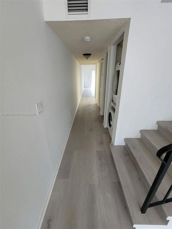 1624 Ne 151st St - Photo 2 of 3