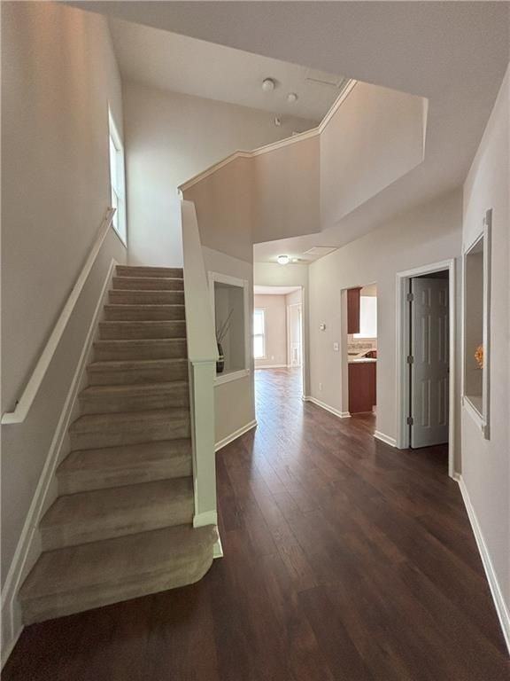 5610 Sterling Ct - Photo 2 of 14