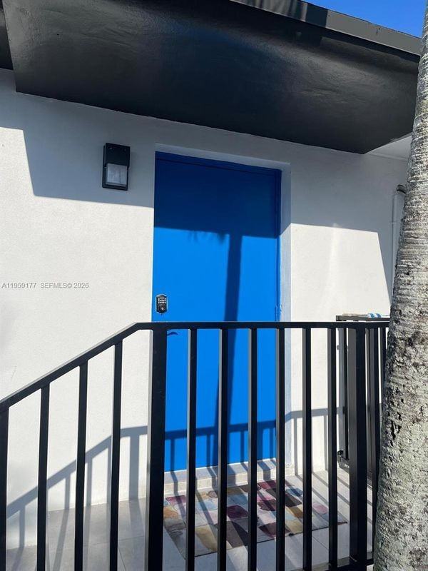 1002 Nw 74th St ##2 - Photo 2 of 3