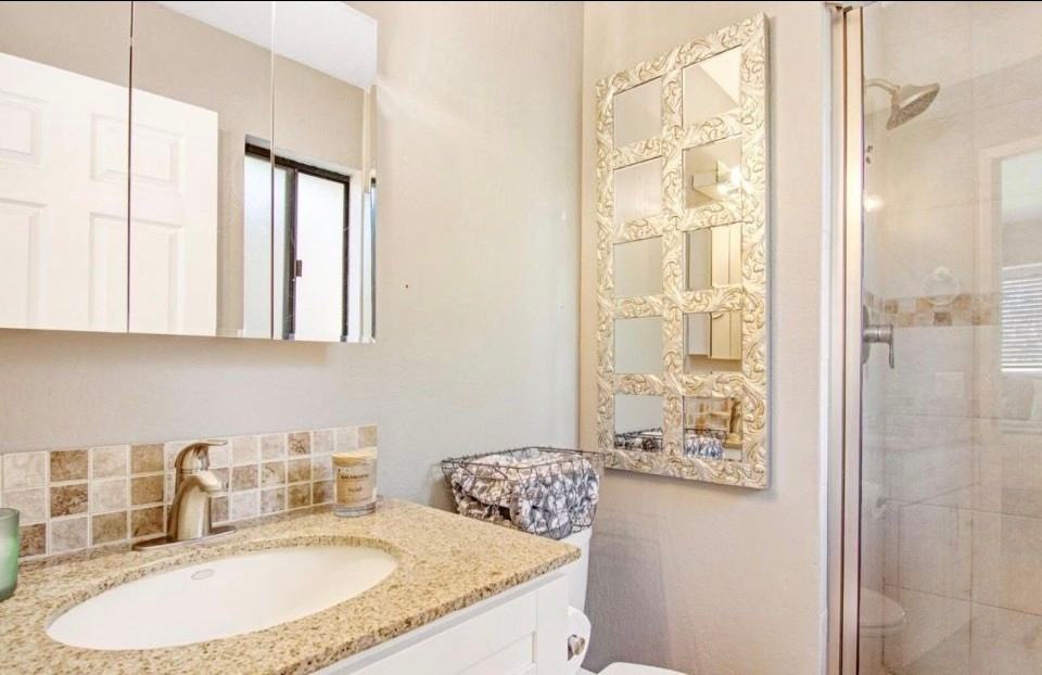 515 Corcoran Ave ##B - Photo 7 of 11