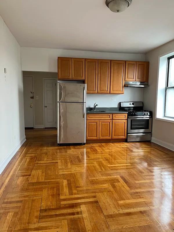 4568 Manhattan College Parkway #5A - Photo 5 of 6