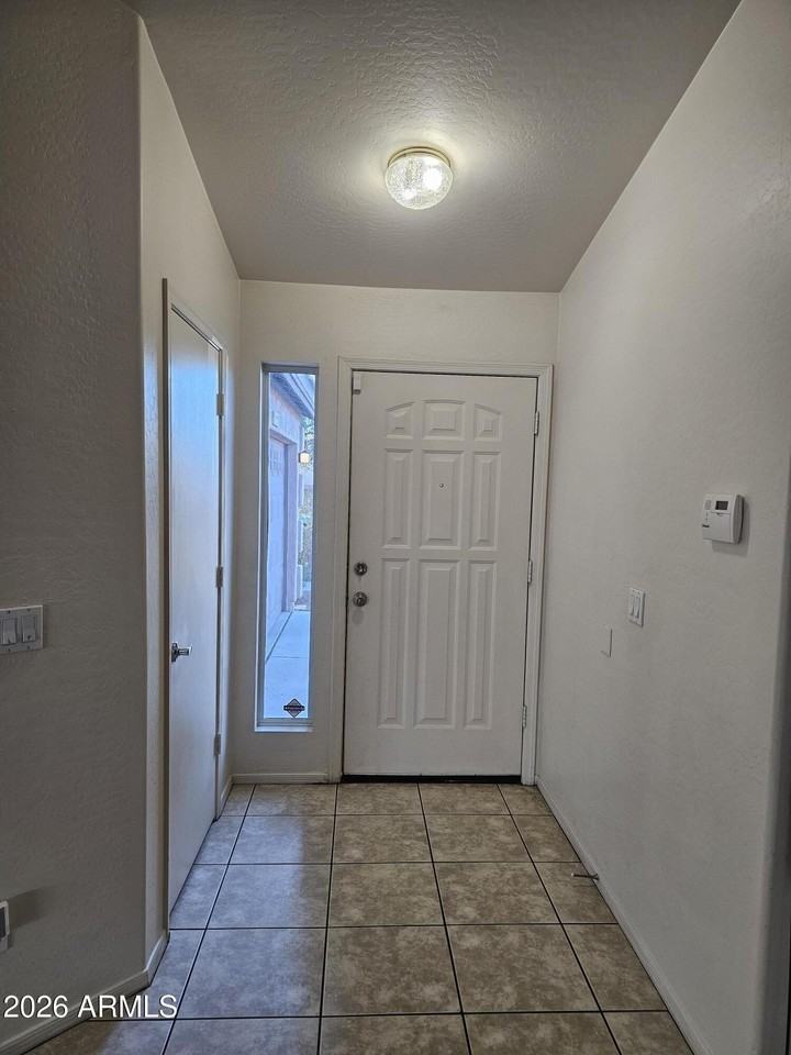 5503 S 41st Pl - Photo 3 of 12