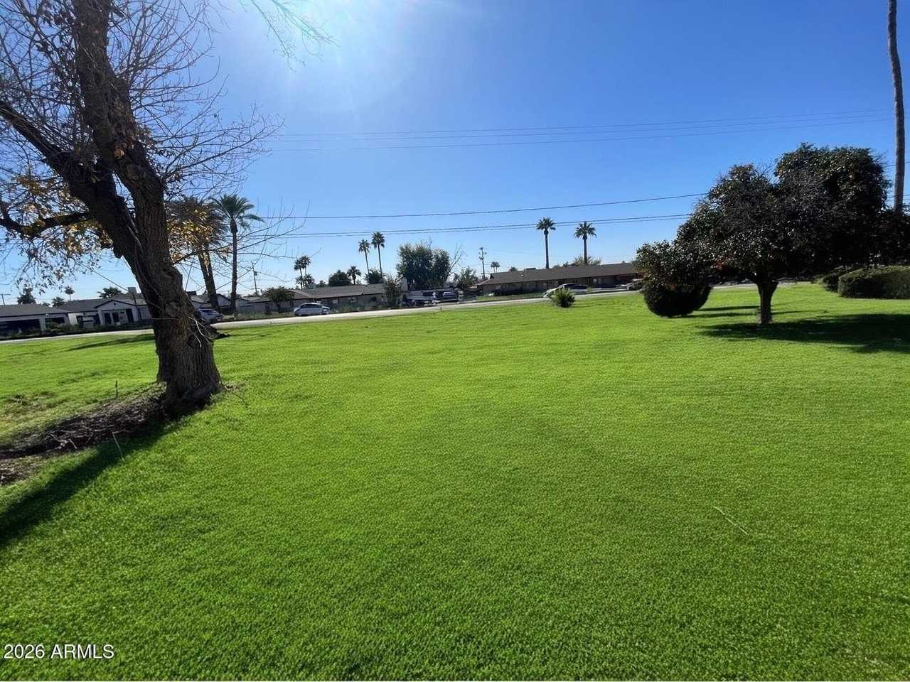 1310 E Missouri Ave - Photo 2 of 21