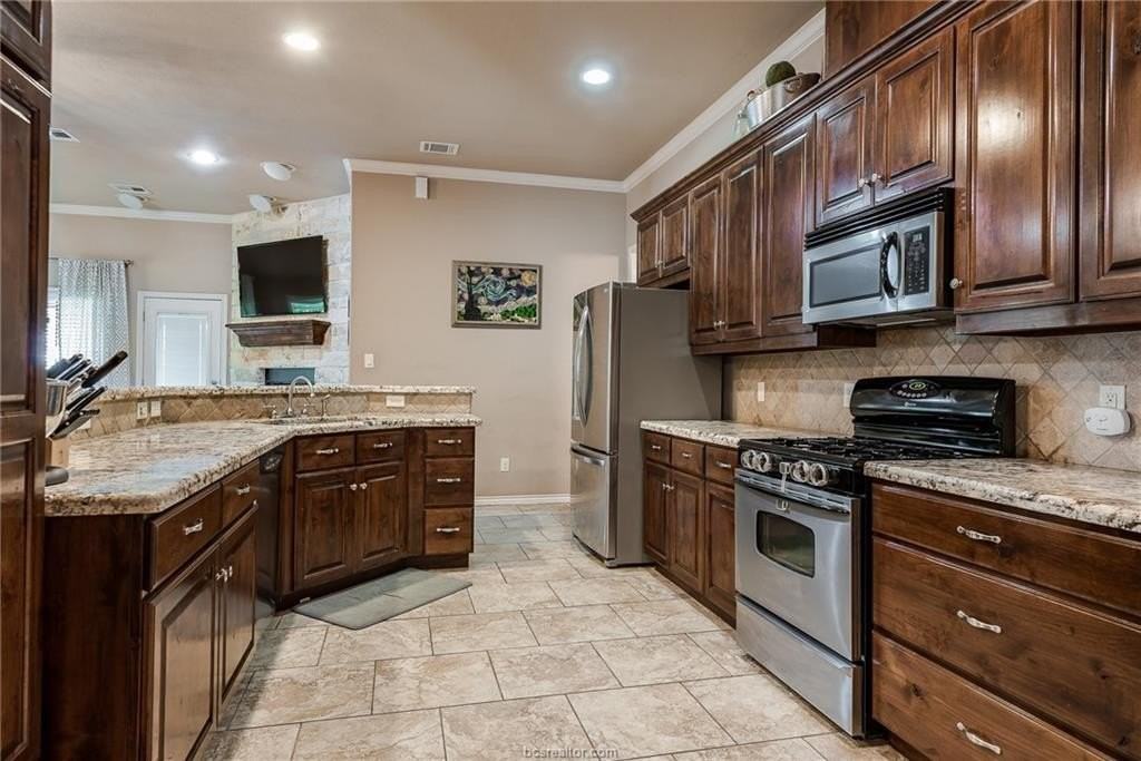 4201 Cripple Creek Ct - Photo 6 of 20