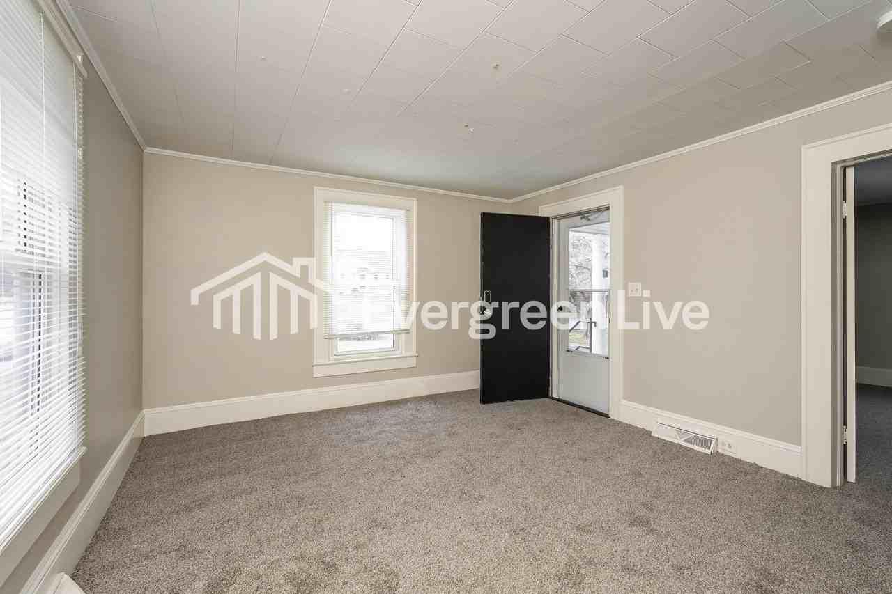 1814 Old Salisbury Rd - Photo 3 of 15