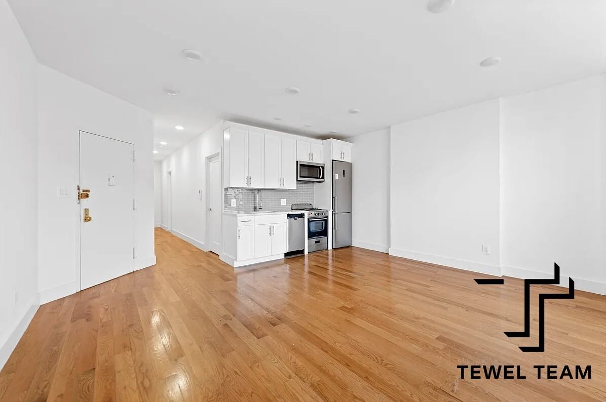 510 Manhattan Avenue #4A - Photo 4 of 15